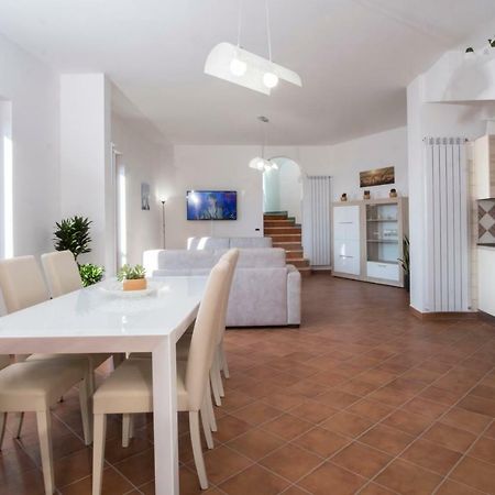 Villa D'Amare Capri View มัสซาลูเบรนเซ ภายนอก รูปภาพ