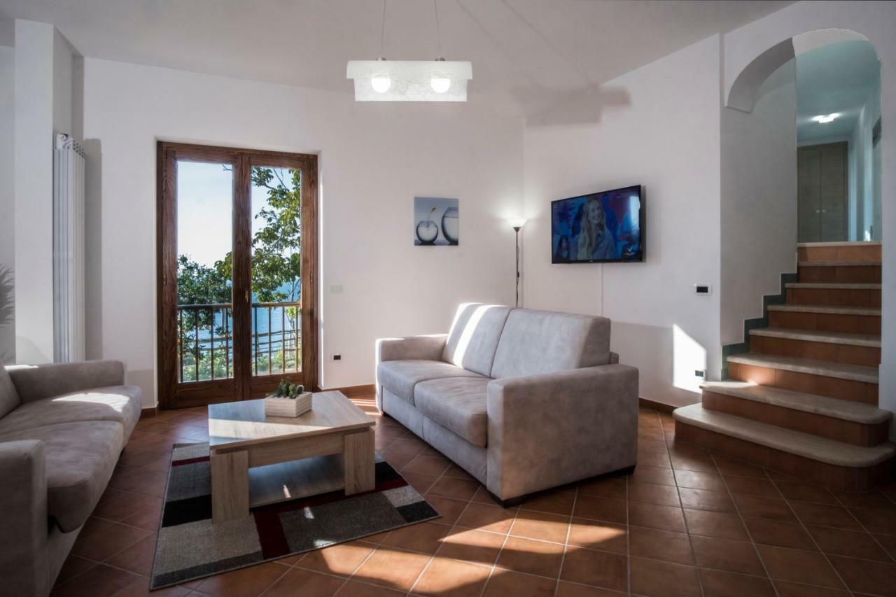 Villa D'Amare Capri View มัสซาลูเบรนเซ ภายนอก รูปภาพ