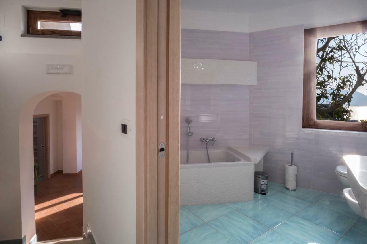Villa D'Amare Capri View มัสซาลูเบรนเซ ภายนอก รูปภาพ