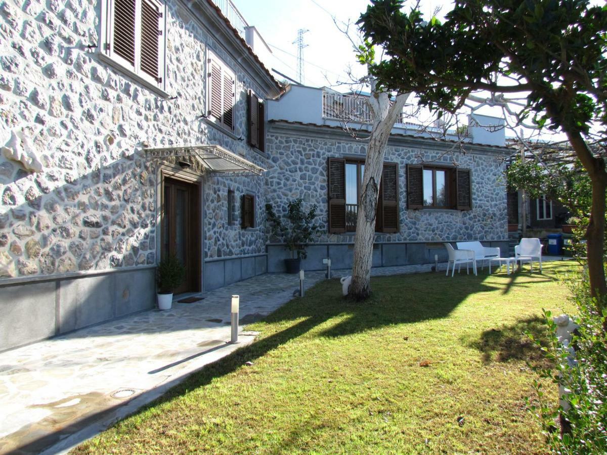 Villa D'Amare Capri View มัสซาลูเบรนเซ ภายนอก รูปภาพ