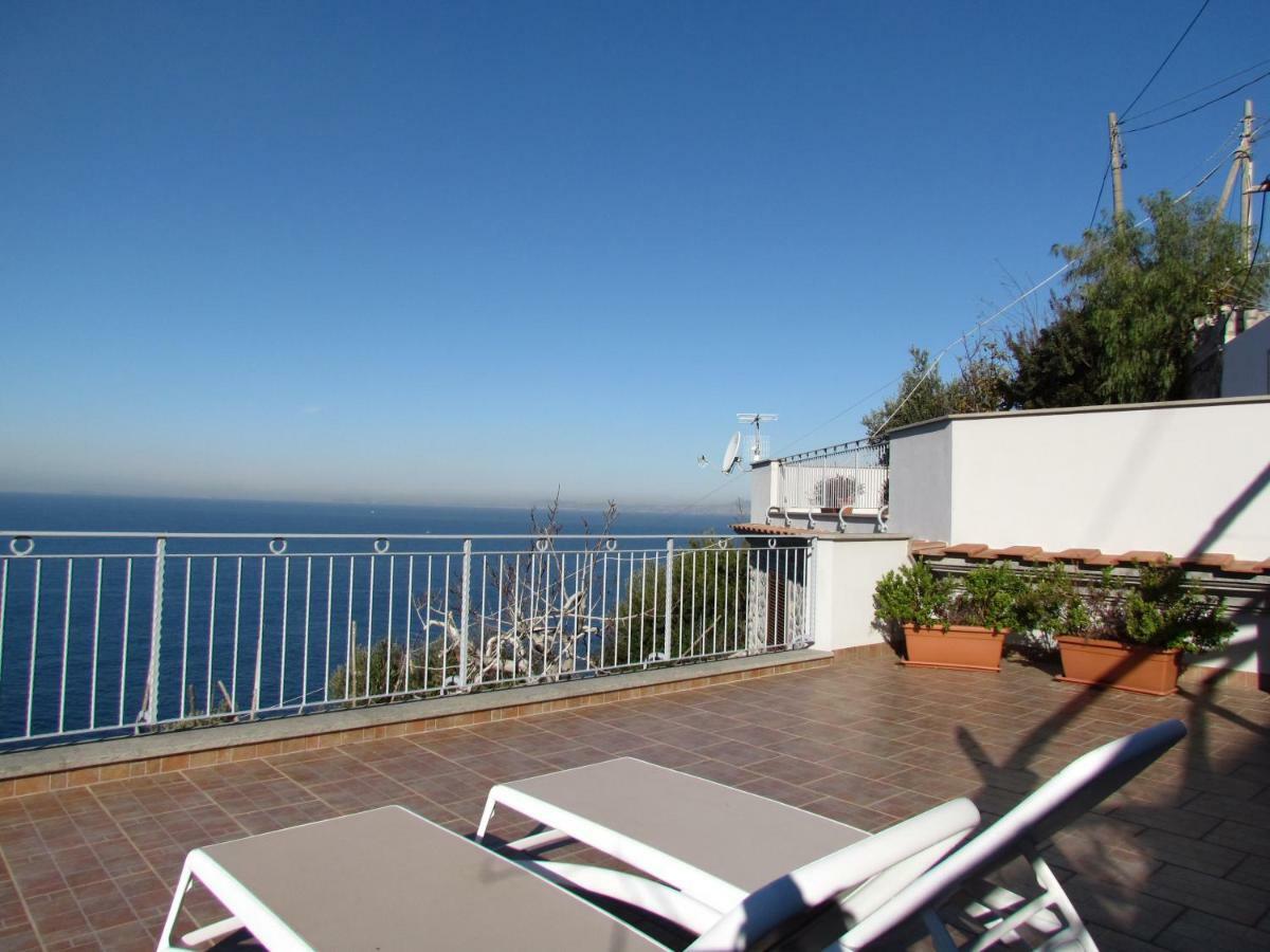 Villa D'Amare Capri View มัสซาลูเบรนเซ ภายนอก รูปภาพ